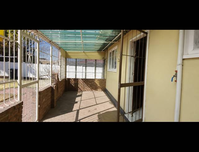 3 BEDROOM HOUSE FOR SALE IN VANDERBIJLPARK CW 5